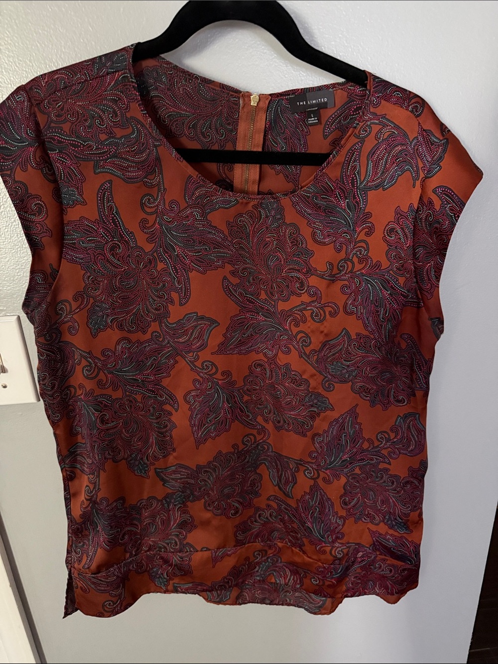 The Limited Rust Paisley Cap-Sleeve Blouse with Burgundy Accents